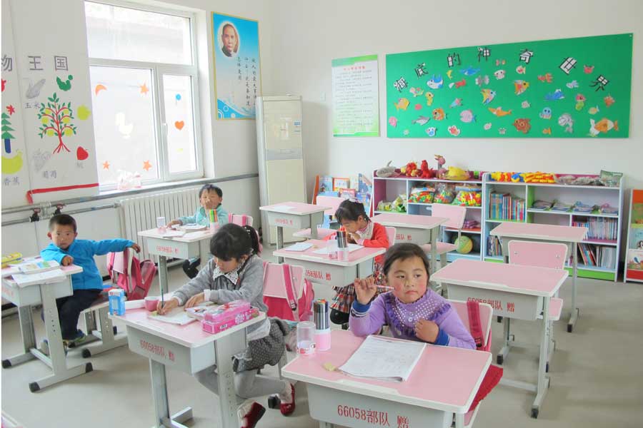 A new classroom for primary students. [Photo by Wu Yan/chinadaily.com.cn]