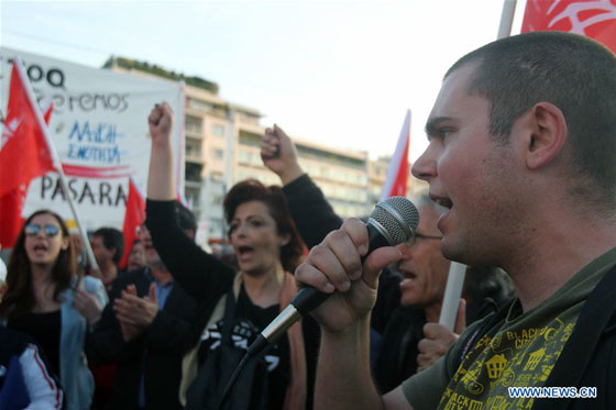 Protesters take part in an anti-austerity rally in front of the parliament in Athens, Greece on May 8, 2016. [Photo/Xinhua]