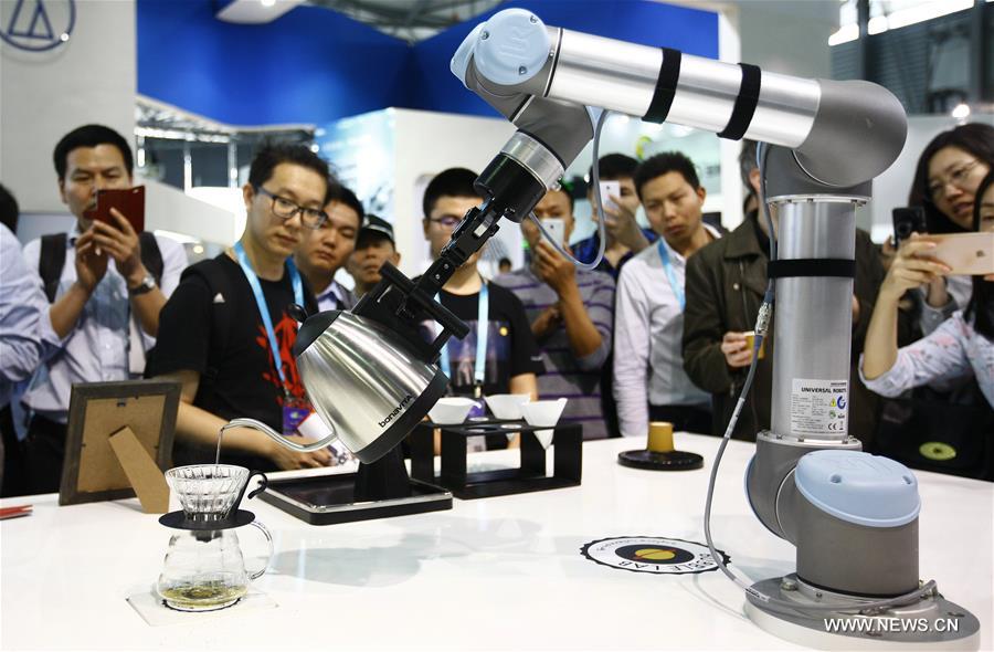 Hightech gadgets shine at CES Asia in Shanghai