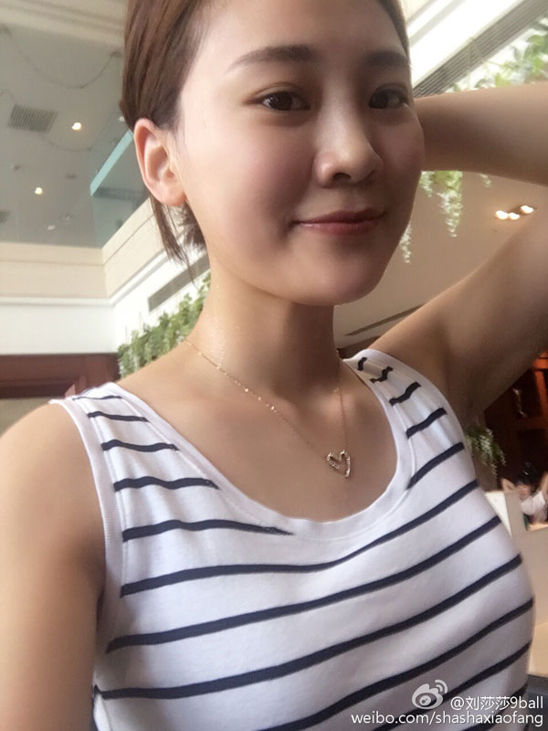 5月19日，九球天后刘莎莎在微博晒出一组自己在健身房里刻苦锻炼的照片，并附言：“想做的事，什么时候开始都不晚，gogogo跟我一起跑起来吧～”。网友纷纷点赞，称“我就是来看你笑的”，“要变女汉子的节奏”。[weibo.com]