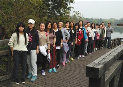In a course at Nanjing Agricultural University, the physical education department is grading overweight students based on the weight they lose, China National Radio reports. 