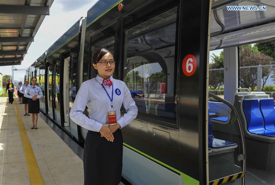 CHINA-YUNNAN-HONGHE-TRAM-CONSTRUCTION (CN)