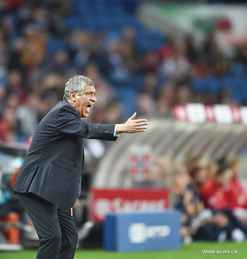 Portugal's head coach Fernando Santos reacts during a friendly soccer match between Portugal and Norway in preparation for Euro 2016 at Dragon Stadium in Porto, Portugal, May 29, 2016. Portugal won 3-0. [Photo/Xinhua]