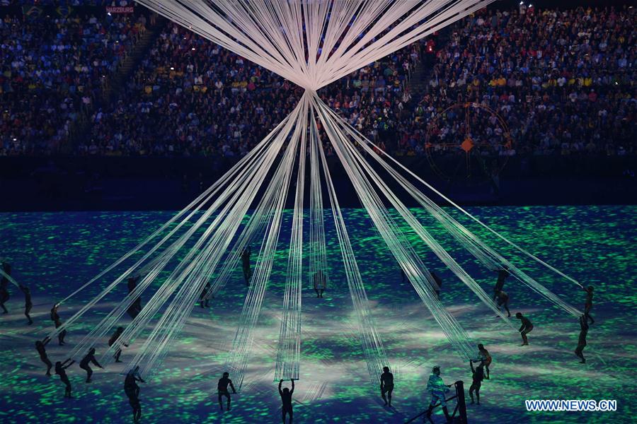Dancers perform during the opening ceremony of the 2016 Olymics at Maracana Stadium in Rio de Janeiro, Brazil, Aug. 5, 2016. (Xinhua/Liu Dawei) 