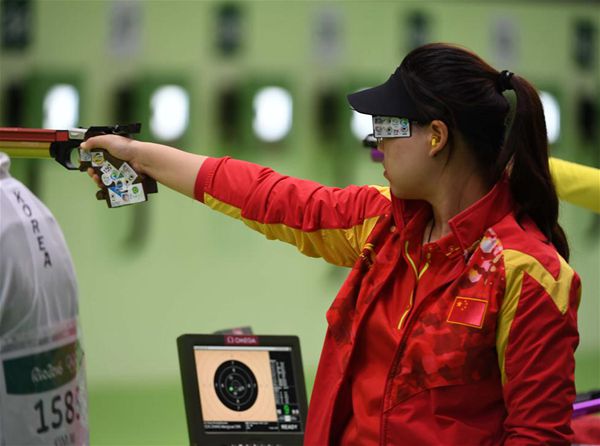 Zhang Mengxue wins China's first gold. [Photo / Xinhua]
