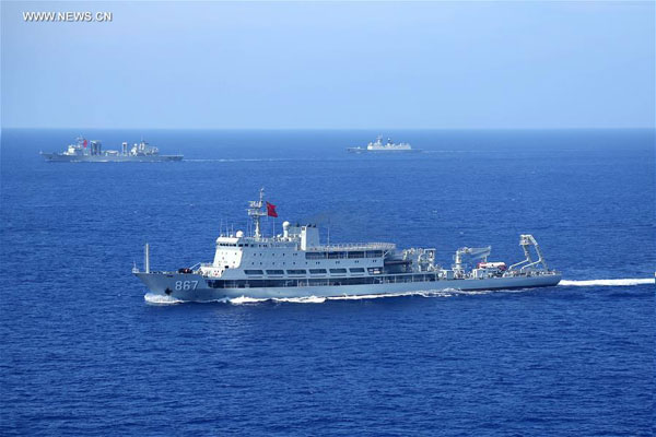 A Chinese fleet participates in the Rim of the Pacific (RIMPAC) multinational naval exercises with U.S. warships in west Pacific Ocean, June 20, 2016. [Photo: Xinhua]