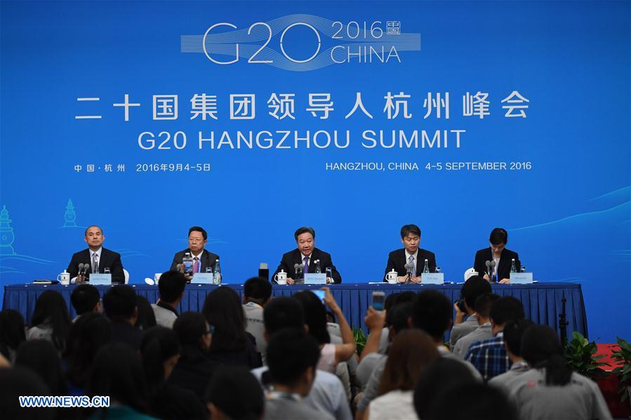 A press conference of the Business 20 (B20) summit is held in Hangzhou, capital of east China's Zhejiang Province, Sept. 1, 2016. [Xinhua]