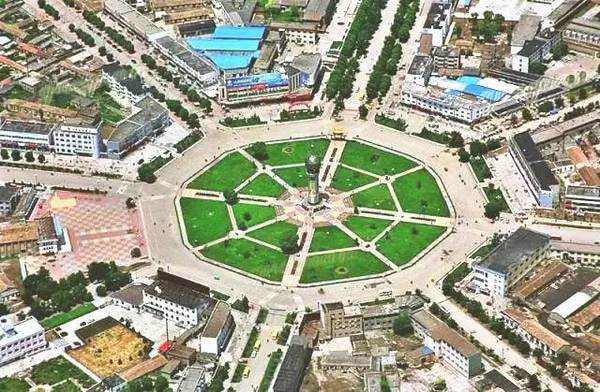 A bird's eye view of Tekes County in west China's Xinjiang Uygur Autonomous Region. [Photo: sohu.com]