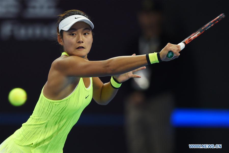 China's Wang Yafan returns the ball during the women's singles second round match against Czech Republic's Petra Kvitova at the China Open tennis tournament in Beijing, capital of China, Oct. 4, 2016. [Photo/Xinhua]
