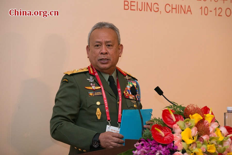 General Zulkifeli MohdZin, chief of the Malaysian defense forces, delivers a keynote speech on Oct. 10 at the opening reception for the 7th Xiangshan Forum held in Beijing. [Photo by Chen Boyuan / China.org.cn]
