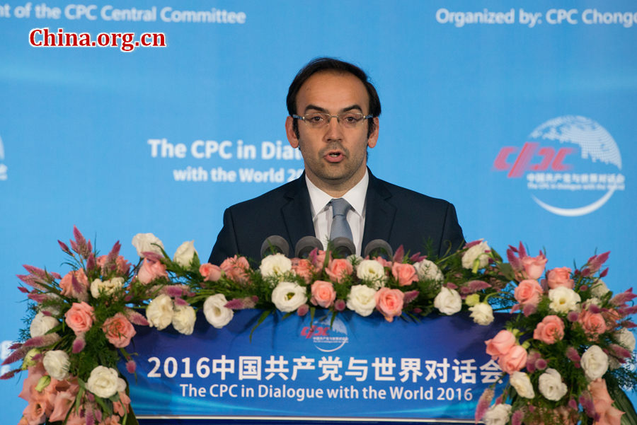 Francisco Quintana, general secretary of PRD, Argentina, speaks at the closing ceremony of the CPC in Dialogue with the World 2016 held in southwest China's Chongqing Municipality on Oct. 15, 2016. [Photo by Chen Boyuan / China.org.cn]