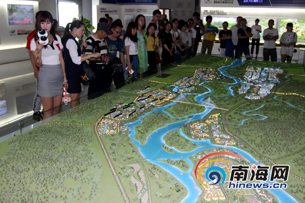 全国融媒体海南行采访团走进琼海博鳌乐城国际医疗旅游先行区。 [南海网 陈望 摄]