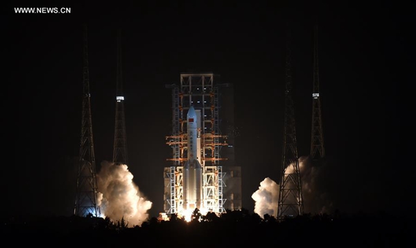 China's newly-developed heavy-lift carrier rocket Long March-5 blasts off from the Wenchang Space Launch Center in south China's Hainan Province, Nov. 3, 2016. China on Thursday successfully launched Long March-5 carrier rocket in Wenchang. [Photo/Xinhua]