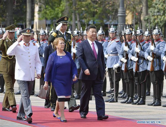 Chinese President Xi Jinping (3rd L F) attends a welcoming ceremony held by Chilean President Michelle Bachelet (2nd L F) in Santiago, capital of Chile, Nov. 22, 2016. [Photo/Xinhua]