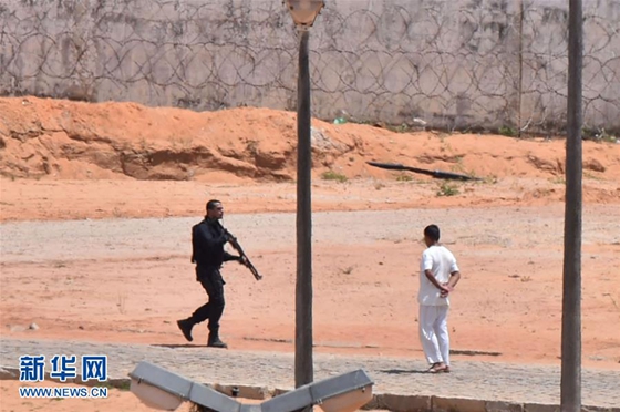 At least 32 prisoners are dead, several decapitated, and some 28 are on the lam following two separate incidents at Brazilian prisons. [Photo/Xinhua]