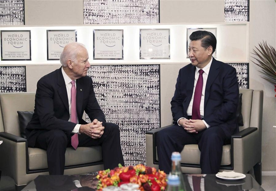 Chinese President Xi Jinping (R) meets with U.S. Vice President Joe Biden in Davos, Switzerland, Jan. 17, 2017. [Photo/Xinhua]