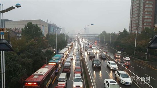 Jinan, Shandong Province, one of the 'Top 10 Chinese cities with worst jam in 2016' by China.org.cn.
