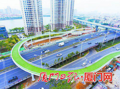 An aerial view of the bike lane in the sky. [Photo: xmnn.cn] 