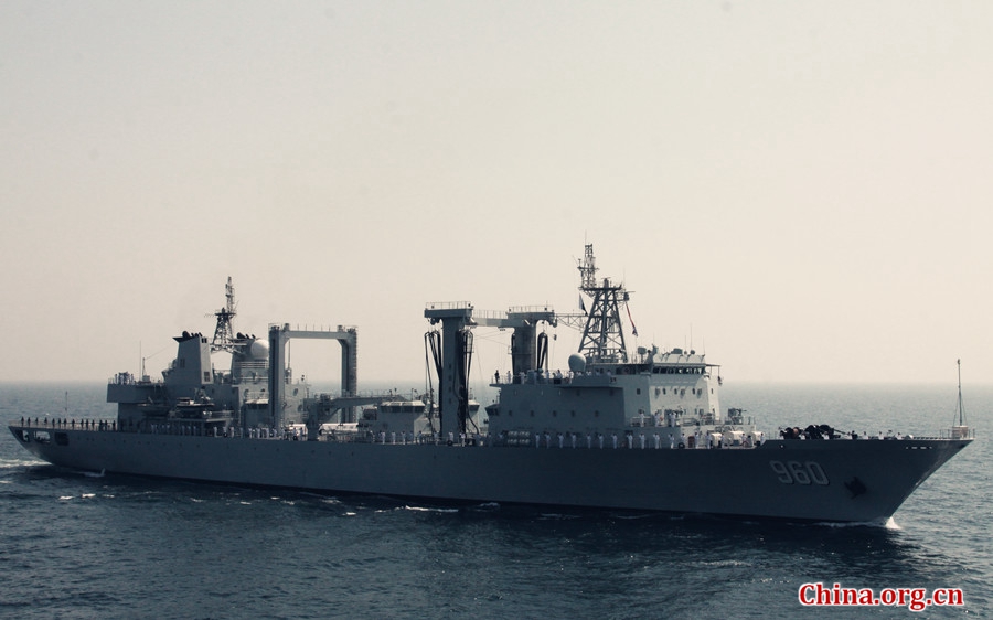 China’s supply ship Dongpinghu frigate in AMAN-17 exercise. The AMAN-17 multinational naval exercise concludes with a spectacular exercise in the North Arabian Sea off Pakistan on Feb. 14, 2017. [Photo by Guo Xiaohong/China.org.cn]
