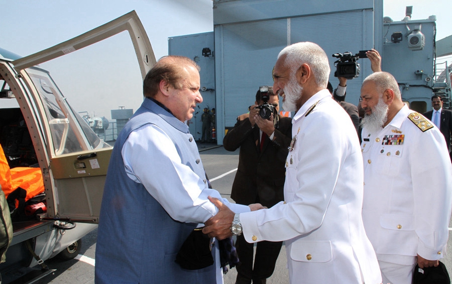 Pakistan PM Nawaz Sharif (L) meets with Pakistani Chief of the Naval Staff Admiral Muhammad Zakaullah at PN ship NASR on the concluding day of Exercise AMAN-17 on Feb. 14, 2017. [Photo courtesy of Pak Navy]