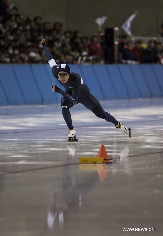 South Korea&apos;s Cha Min-Kyu competes during men&apos;s 500m speed skating at the 2017 Sapporo Asian Winter Games in Sapporo, Japan, Feb. 20, 2017. Cha Min-Kyu won the bronze medal of the event with 34.97 seconds. (Xinhua/Jiang Wenyao) 