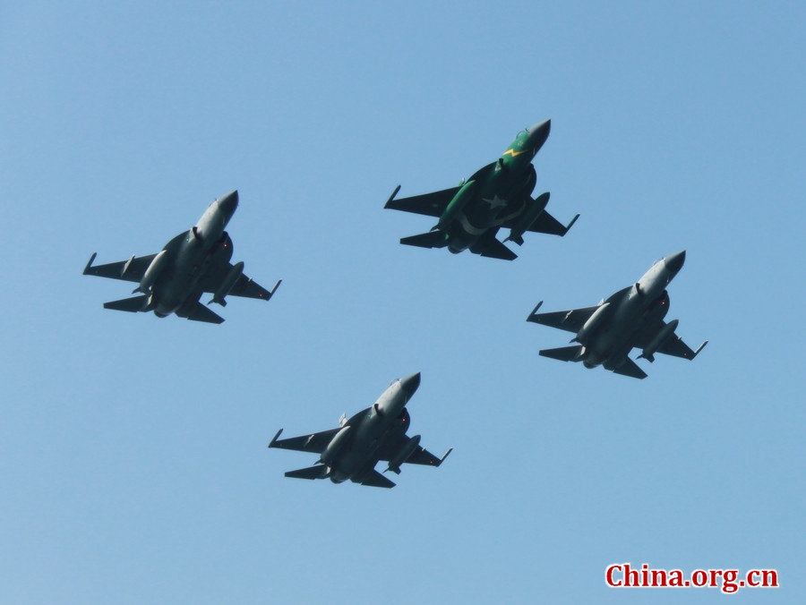 Pakistan jetfighters flying past. The AMAN-17 multinational naval exercise concludes with a spectacular exercise on the North Arabian Sea, Pakistan on Feb. 14, 2017. [Photo by Guo Xiaohong/China.org.cn]