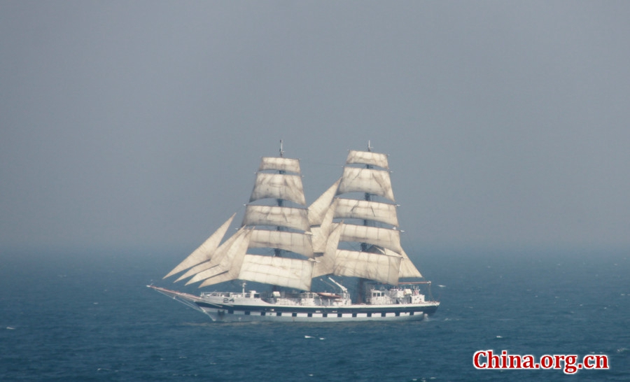 PNS (Pakistan Navy Ship) Rahnaward, a ship with lots of sails and slings mainly used for training of officers and sailors for basic seamanship.Photo taken on Feb. 14, 2017, AMAN-17 Exercise’s conclusion day which witnesses spectacular sea maneuvers and fleet review on the North Arabian Sea, Pakistan. [Photo by Guo Xiaohong/China.org.cn]
