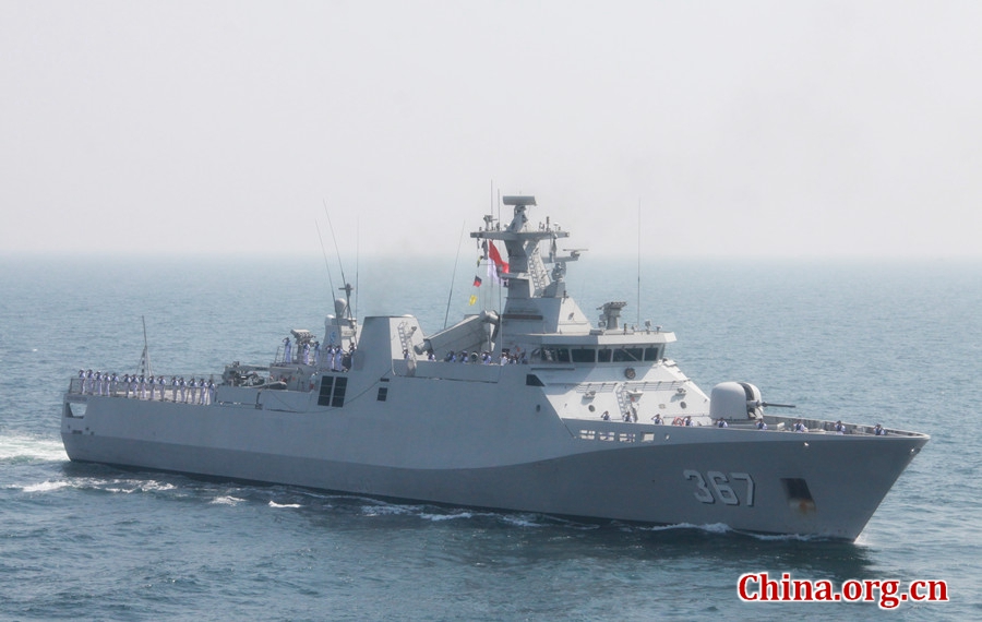 An Indonesian frigate in AMAN-17 exercise. The AMAN-17 multinational naval exercise concludes with a spectacular exercise in the North Arabian Sea off Pakistan on Feb. 14, 2017. [Photo by Guo Xiaohong/China.org.cn]