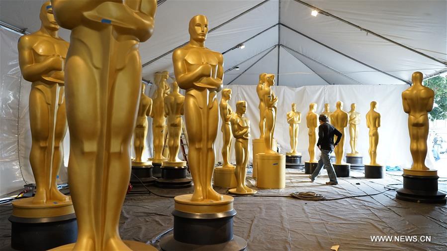 Statues of the Oscar are seen during the preparations for the 89th Academy Awards in Hollywood, Los Angeles, the United States, Feb. 22, 2017. The 89th Academy Awards, or &apos;Oscars&apos;, will be held on Feb. 26. (Xinhua/Yang Lei) 