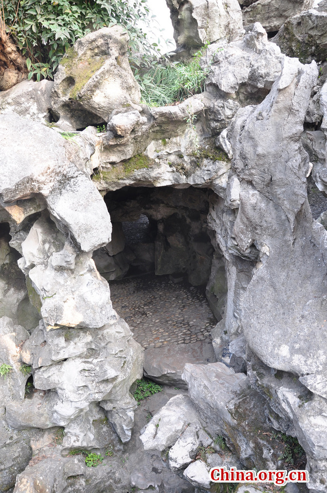 Located at the northeast of Suzhou, Jiangsu Province, the Lion Grove Garden is famous for the Taihu rocks in various shapes which are said to resemble lions, especially the large and labyrinthine grotto of rocks at the garden's center.