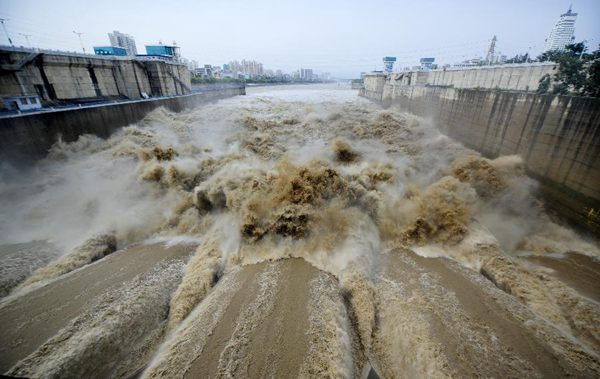 Hydropower giant plugs into Pakistan project [Photo / Xinhua]