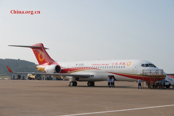 ARJ21 regional jet tests high-altitude performance [File photo by Chen Boyuan / China.org.cn]