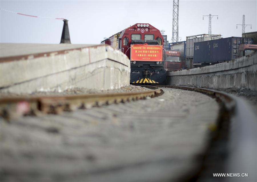 Urumqi logistics center accomplishes 200 trips of freight trains heading westwards