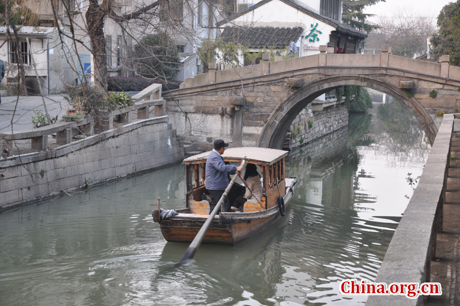 Located in downtown Suzhou, Jiangsu Province, Pingjiang Street is a historical road along the river, where the city's history and unique feature have been well-preserved. 