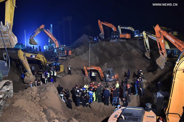 Rescue is underway after a toddler boy falling into a 15-meter-deep dry well at Fangdong village in Zhangdian district of Zibo City, east China's Shandong Province, April 4, 2017. The toddler, two and a half years old, was pulled out of the well after 9-hour rescue at 3:06 a.m. on Tuesday, alive and clear in consciousness. [Photo/Xinhua]