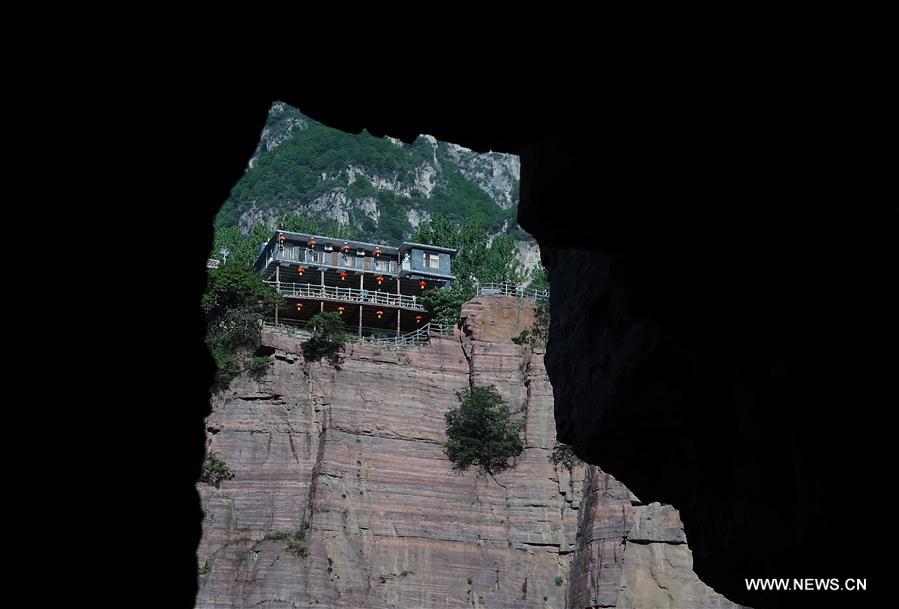 CHINA-HENAN-GUOLIANG VILLAGE-CLIFF ROAD (CN)