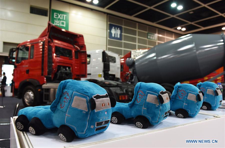 Toys and a truck of Sinotruk are seen at the Hong Kong International Auto Show 2017 in Hong Kong Convention and Exhibition Center in Hong Kong, south China, May 26, 2017. The 3-day auto show started on Friday. (Xinhua/Qin Qing)