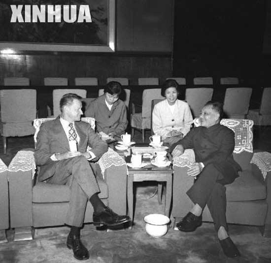 Zbigniew Brzezinski(L), the then US national security adviser, meets with Deng Xiaoping, the then Chinese Vice Premier, in Beijing, May 21, 1978.[Photo: Xinhua]