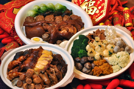 Poon choi, the main dish on Cantonese dinner tables on the eve of Chinese New Year. [Photo/China Daily]