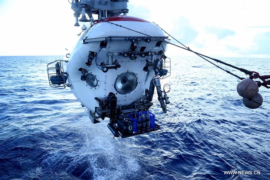 YAP TRENCH-CHINA-MANNED SUBMERSIBLE-DIVE (CN) 