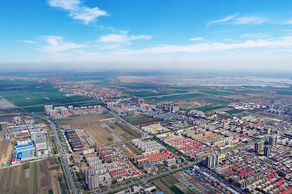 Aerial photo taken on April 1, 2017 shows Anxin county, North China's Hebei province.[Photo/Xinhua]