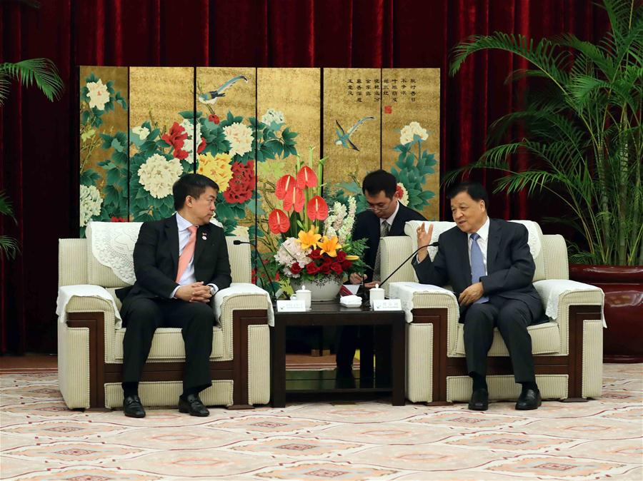 Liu Yunshan (R), a member of the Standing Committee of the Political Bureau of the Communist Party of China (CPC) Central Committee, meets with Aquilino Pimentel, Philippine Senate president, in Fuzhou, capital of southeast China's Fujian Province, June 11, 2017. [Photo/Xinhua]