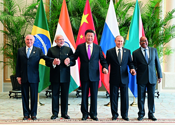Heads of state from BRICS nations meet in Goa, India on October 16, 2016. 