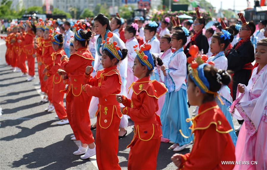 CHINA-HEIHE-RUSSIA-CULTURE-PARADE (CN)