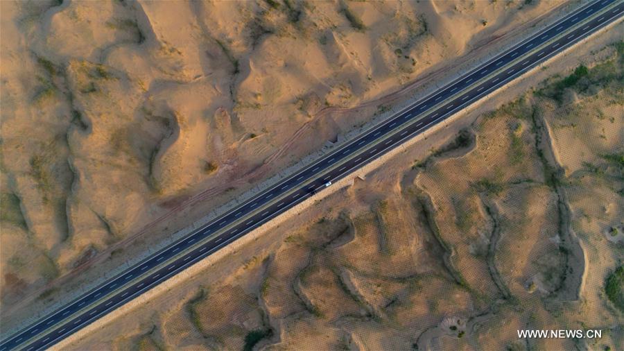 Photo taken on July 14, 2017 shows the Jingxin Expressway (G7) in Bayan Nur City, north China's Inner Mongolia Autonomous Region. The Jingxin Expressway links Beijing, capital of China, and Urumqi, capital of northwest China's Xinjiang Uygur Autonomous Region. [Photo/Xinhua]
