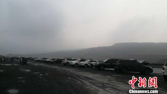  A landslide took place at an open-pit coal mine in north China's Shanxi Province on Aug. 11. [Photo: Chinanews.com]