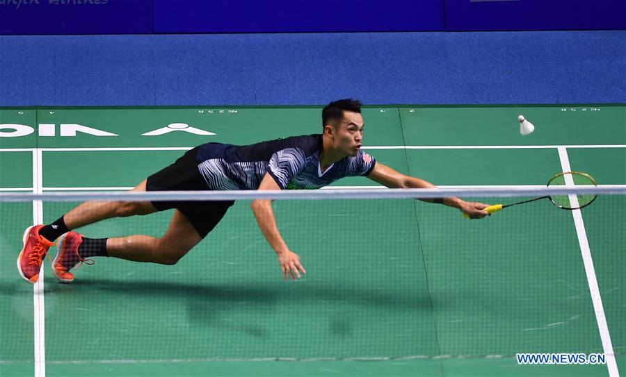 Lin Dan of Beijing competes during the men&apos;s team of badminton Group E match against Jiangsu at the 13th Chinese National Games in north China&apos;s Tianjin Municipality, Sept. 1, 2017. Beijing won the match by 3-0. (Xinhua/Xu Chang)