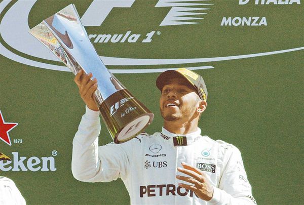 Hamilton takes lead from Vettel after Italian F1 win 