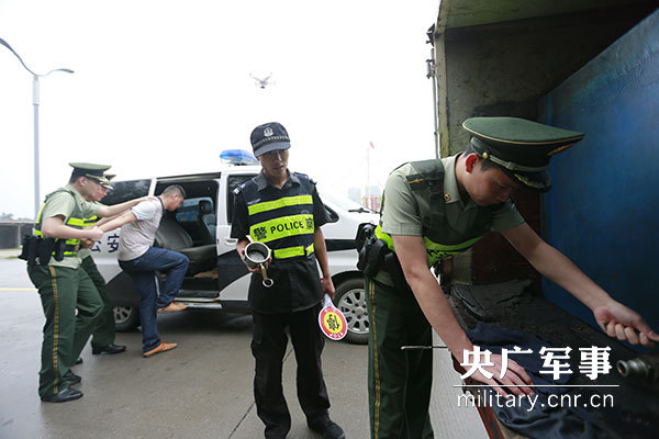 Fujian police bust a major oil-smuggling network, arresting 99 suspects on August 11, 2017. [Photo: cnr.cn]