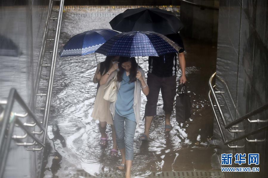 （生态）（9）北京发布暴雨黄色预警